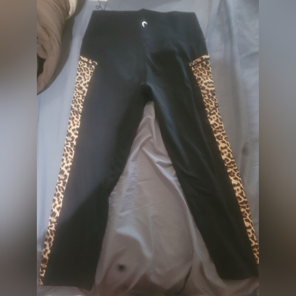 Zyia leggings
